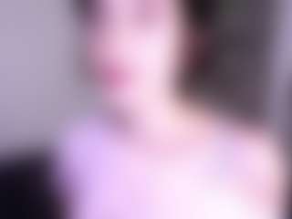 Live cam show with ImeldaSarault - Solo on AdultVida.com