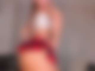 Live cam show with JuliaBanks - Teen (18+) on xDating