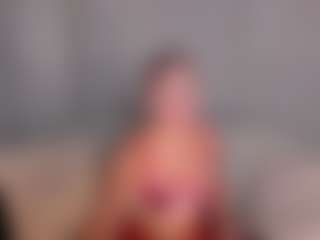 Live cam show with JuliaBanks - Teen (18+) on Lustler