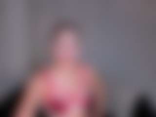 Live cam show with JuliaBanks - New Teen (18+) on friskycurves.com