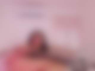 Live cam show with malaia-thompson - Average on Mixed Magazine Live