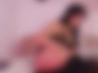 Live cam show with malaia-thompson - Cumshot on Milfs Live