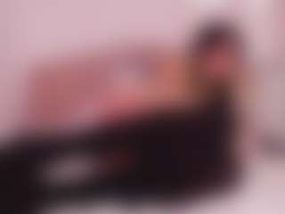 Live cam show with malaia-thompson - Brown Eyes on Hubzter Live