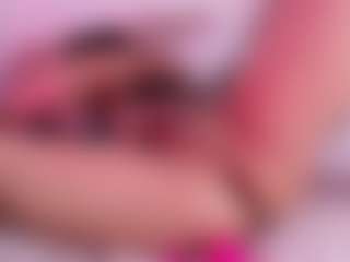Live cam show with malaia-thompson - Brown Eyes on Livezox