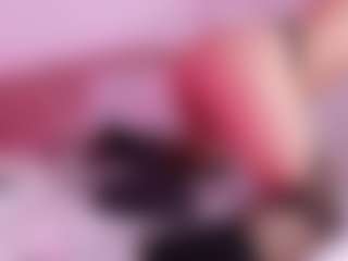 Live cam show with malaia-thompson - Cumshot on Big Tits