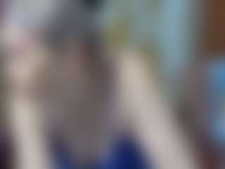 Live cam show with Olgusha - Gamer Mature on Camming Site