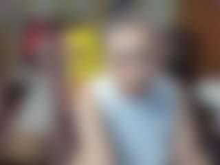 Live cam show with Olgusha - Gray Eyes on Gym Cam Girls