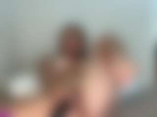 Live cam show with queenjayj - Athletic MILF on MyBangCams