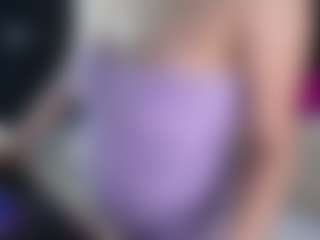 Live cam show with SamanthaRoxxe - Striptease on Fling VIP Chat