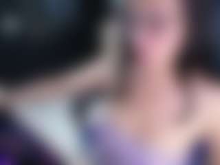 Live cam show with SamanthaRoxxe - New White on studioflirtlive.com | colombia