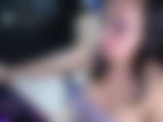 Live cam show with SamanthaRoxxe - Brown Hair on hotwifechat.live