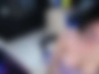 Live cam show with SamanthaRoxxe - New Lovense on xDating