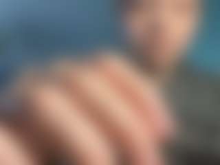Live cam show with Dora - Shaved Pussy on Chatstar