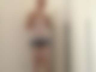 ToshikoBugett's Live Sex Cam Show