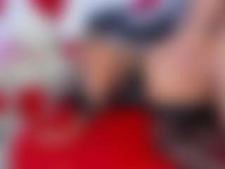 Live-camshow met angelinefocus - Drinking op Camsoda