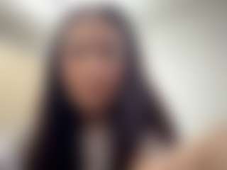 Giulia's Live Sex Cam Show