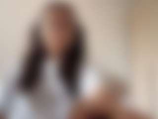 Giulia's Live Sex Cam Show