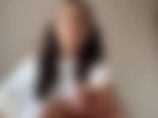 Giulia's Live Sex Cam Show