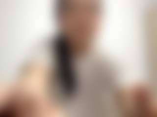 Giulia's Live Sex Cam Show