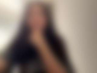 Giulia's Live Sex Cam Show