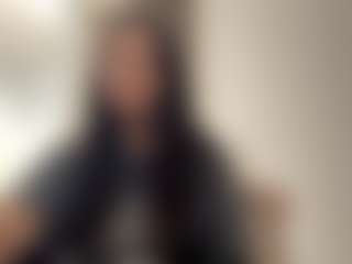 Giulia's Live Sex Cam Show