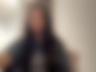 Giulia's Live Sex Cam Show