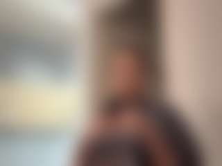 Giulia's Live Sex Cam Show