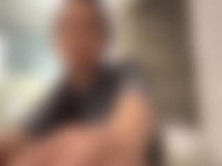 Giulia's Live Sex Cam Show