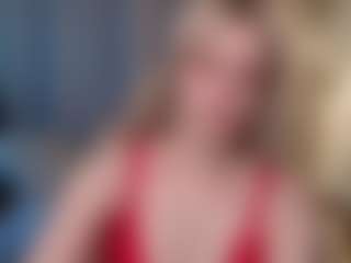 Live cam show with Gretchen-Moll - Nora on Camsoda