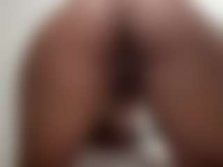 Hotmelelo's Live Sex Cam Show