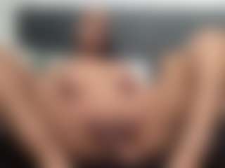 Hotmelelo's Live Sex Cam Show