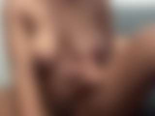 Hotmelelo's Live Sex Cam Show
