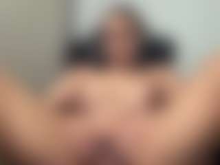 Hotmelelo's Live Sex Cam Show