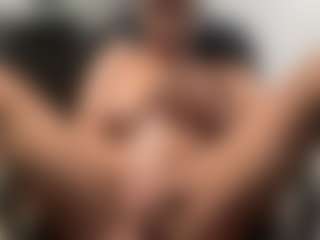 Hotmelelo's Live Sex Cam Show