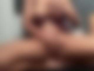 Hotmelelo's Live Sex Cam Show
