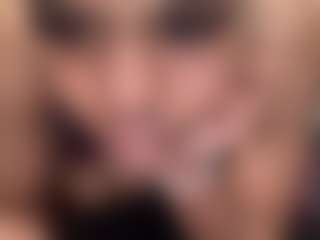 Hotmelelo's Live Sex Cam Show