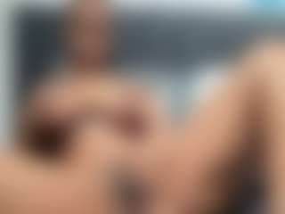 Hotmelelo's Live Sex Cam Show