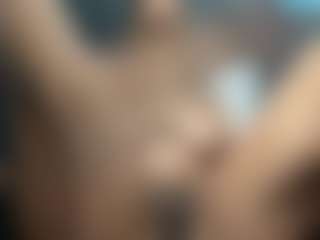 Hotmelelo's Live Sex Cam Show