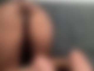 Hotmelelo's Live Sex Cam Show