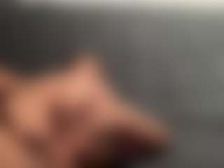 Hotmelelo's Live Sex Cam Show