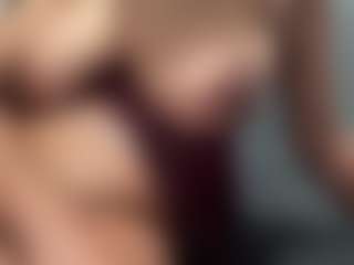 Hotmelelo's Live Sex Cam Show