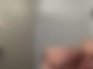 Hotmelelo's Live Sex Cam Show