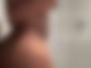 Hotmelelo's Live Sex Cam Show