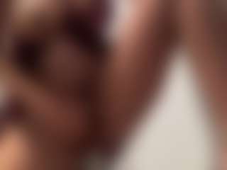 Hotmelelo's Live Sex Cam Show