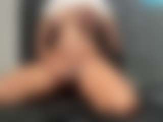 Hotmelelo's Live Sex Cam Show
