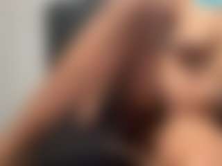 Hotmelelo's Live Sex Cam Show