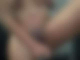 Hotmelelo's Live Sex Cam Show