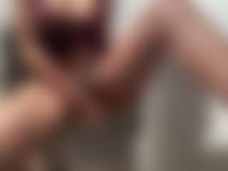 Hotmelelo's Live Sex Cam Show