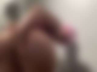Hotmelelo's Live Sex Cam Show