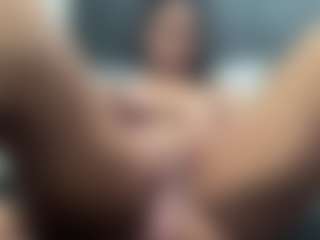 Hotmelelo's Live Sex Cam Show